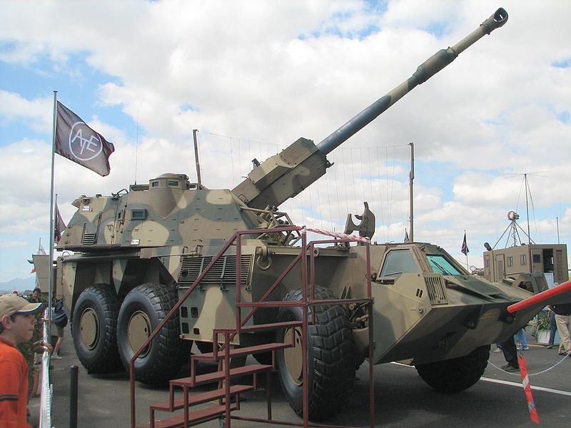 Denel G6 155mm howitzer 